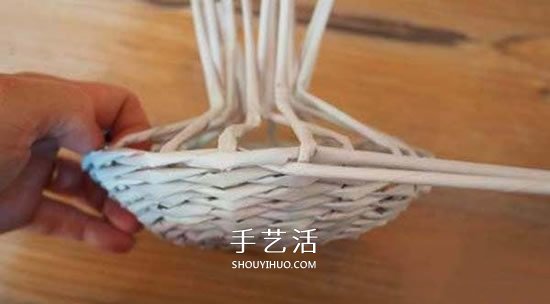 用報紙編織蘑菇的方法圖解 逼真又可愛！ -  itrip.net.cn