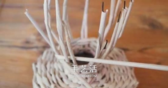 用報紙編織蘑菇的方法圖解 逼真又可愛！ -  itrip.net.cn
