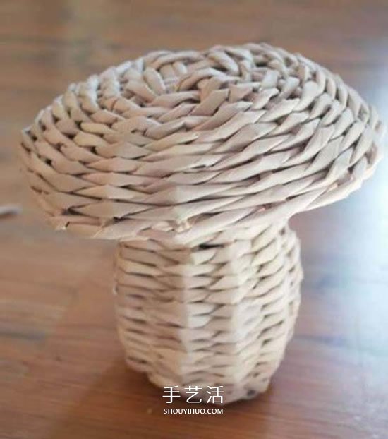 用報紙編織蘑菇的方法圖解 逼真又可愛！ -  itrip.net.cn
