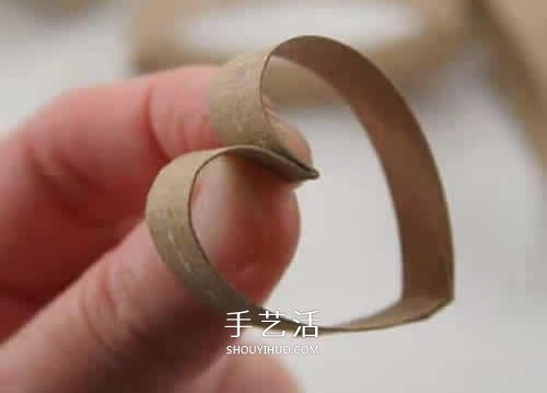 用卷紙芯做四葉草的方法 廢物利用制作幸運(yùn)草 -  itrip.net.cn