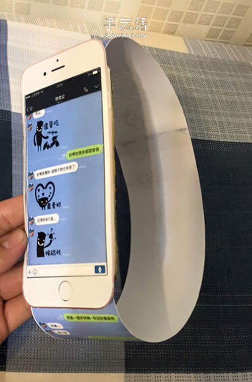 小伙子紙糊iPhone手機送女友 屏幕還能滑動！ -  itrip.net.cn
