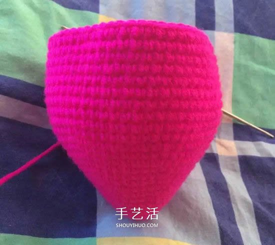 鉤織草莓包包的方法 寶寶可愛草莓包的鉤法 -  itrip.net.cn