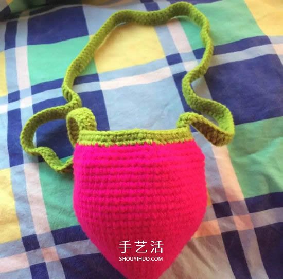 鉤織草莓包包的方法 寶寶可愛草莓包的鉤法 -  itrip.net.cn