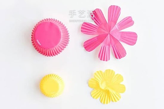 怎么用蛋糕紙做花朵 幼兒手工制作蛋糕紙小花 -  itrip.net.cn