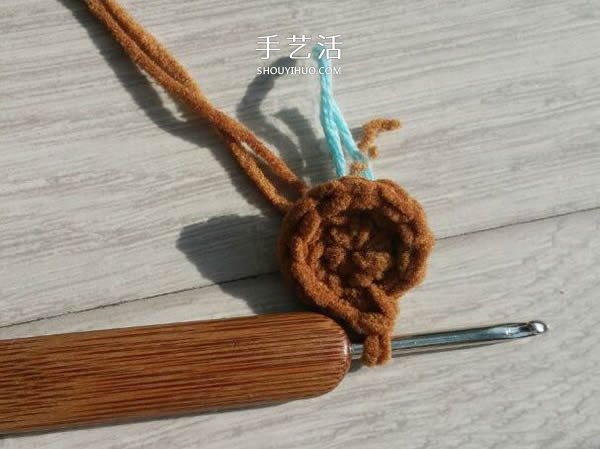 毛線(xiàn)鉤織小熊的方法 可愛(ài)小熊玩偶的鉤法圖解 -  itrip.net.cn