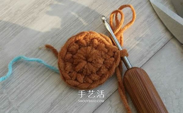 毛線(xiàn)鉤織小熊的方法 可愛(ài)小熊玩偶的鉤法圖解 -  itrip.net.cn