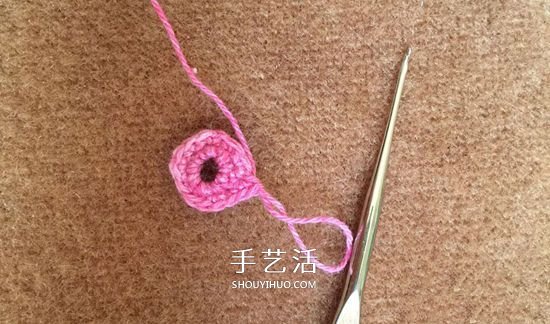 怎么鉤織小蘿卜的方法 簡單水蘿卜的鉤法圖解 -  itrip.net.cn