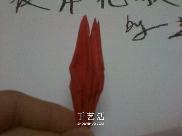 彼岸花的折法步驟圖解 詳細(xì)折紙彼岸花的過程 -  itrip.net.cn