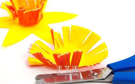 幼兒園手工制作水仙花 簡單廢物利用做水仙 -  itrip.net.cn