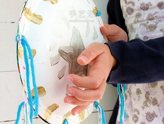 自制簡易手鼓的方法 怎么做紙盤手鼓的教程 -  itrip.net.cn