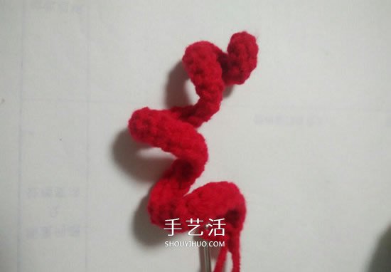 手工鉤針編織圣誕花環(huán)掛飾的方法圖解 -  itrip.net.cn