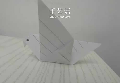 幼兒園手工折紙教程 最簡(jiǎn)單和平鴿的折法圖解 -  itrip.net.cn
