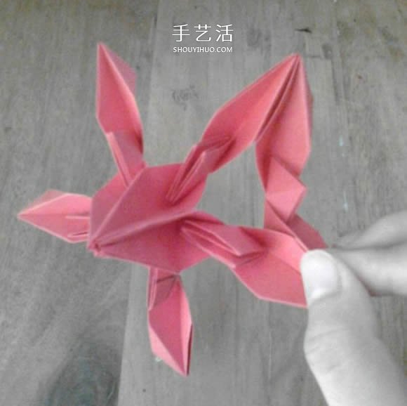 手工星空花球的折法圖解 就像鏤空的發(fā)光星星 -  itrip.net.cn