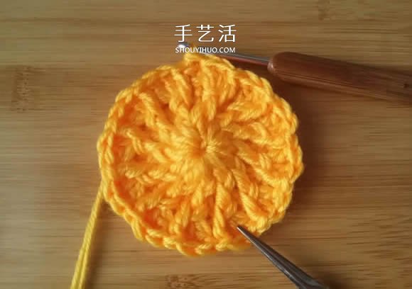 手工鉤針編織單色花朵坐墊/杯墊的方法圖解 -  itrip.net.cn