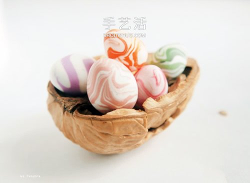 超可愛的粘土飾品 超輕粘土DIY制作復(fù)活節(jié)彩蛋 -  itrip.net.cn