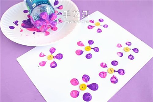 拿一個(gè)飲料瓶當(dāng)?shù)谰?幼兒手工畫(huà)小花的教程 -  itrip.net.cn