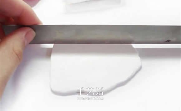 粘土草莓切片制作步驟圖解 做一個超逼真蛋糕 -  itrip.net.cn