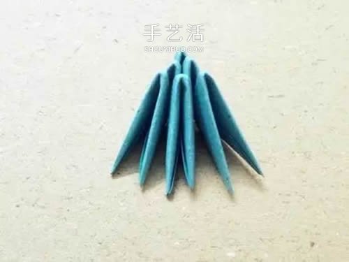 三角插小魚折法圖解 簡單熱帶小魚用三角插做 -  itrip.net.cn