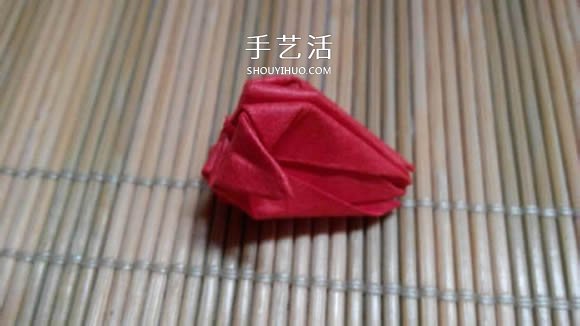 即將完全開(kāi)花的荷花的折紙方法圖解過(guò)程 -  itrip.net.cn