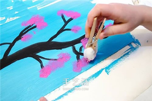 巧用棉花作畫！幼兒手工櫻花樹賀卡制作方法 -  itrip.net.cn