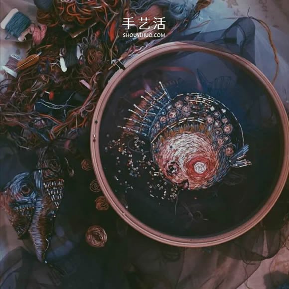 在薄紗上刺繡 讓衣服仿佛活過來了一樣精彩！ -  itrip.net.cn