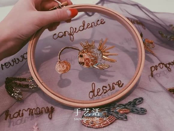 在薄紗上刺繡 讓衣服仿佛活過來了一樣精彩！ -  itrip.net.cn