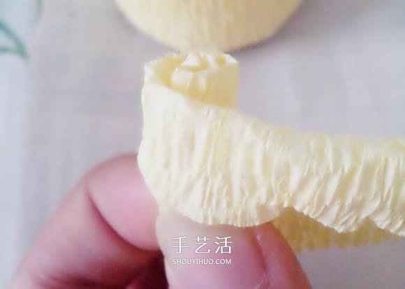 超像蛋糕的花朵！皺紋紙手工制作蛋糕花圖解 -  itrip.net.cn