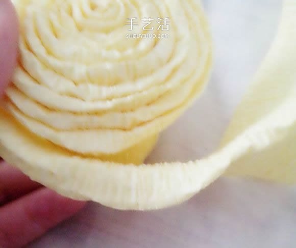 超像蛋糕的花朵！皺紋紙手工制作蛋糕花圖解 -  itrip.net.cn
