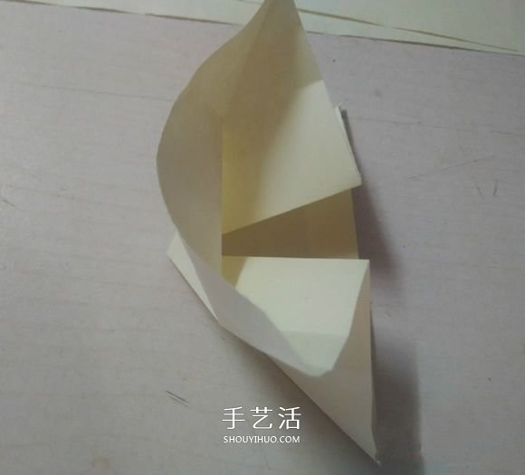 可以隨意翻內(nèi)翻外！變換紙花球折紙方法圖解 -  itrip.net.cn