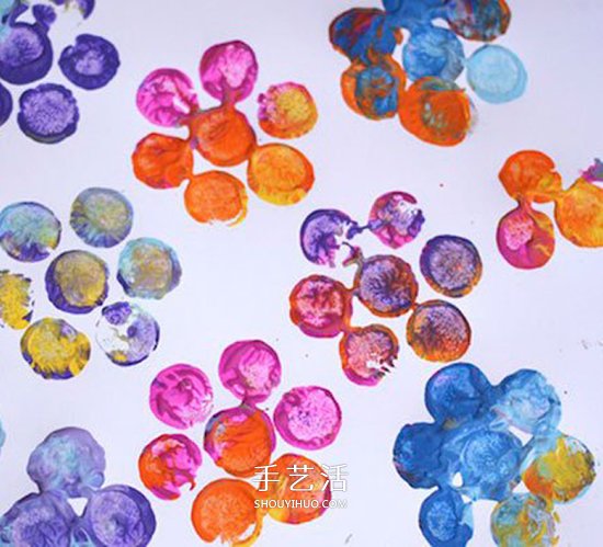 用紅酒瓶塞畫(huà)花 可愛(ài)紙花裝飾品手工制作方法 -  itrip.net.cn
