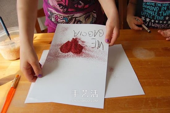 最簡單的母親節(jié)愛心卡片 小班孩子也能搞定！ -  itrip.net.cn