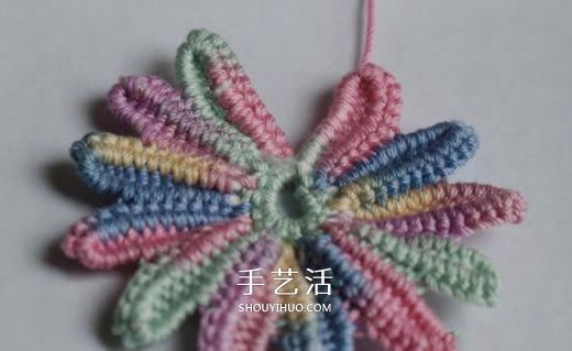 鉤針編織五彩菊的方法圖解 單元菊花的鉤織方法 -  itrip.net.cn