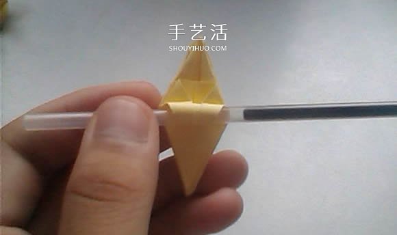 婚禮上的用花 立體百合的折紙方法圖解過程 -  itrip.net.cn