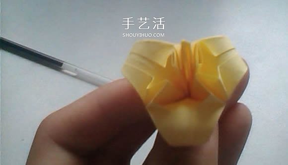 婚禮上的用花 立體百合的折紙方法圖解過程 -  itrip.net.cn