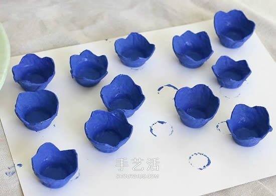 美麗的藍(lán)色花朵 用雞蛋托手工制作立體風(fēng)信子 -  itrip.net.cn