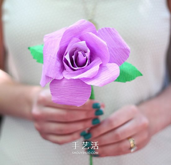 用皺紋紙?jiān)趺醋隽Ⅲw玫瑰花 簡(jiǎn)單步驟學(xué)起來(lái)！ -  itrip.net.cn
