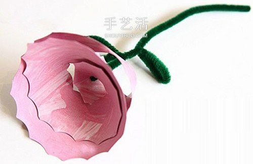 紙盤創(chuàng)意利用小制作 手工做立體玫瑰花圖解 -  itrip.net.cn