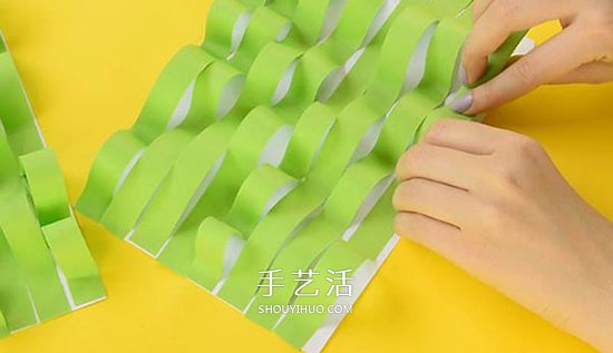 簡單卡紙手工制作教程 超有趣的草叢中的小雞 -  itrip.net.cn