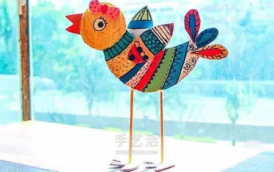 幼兒園硬紙板廢物利用 手工做一只多彩的小鳥 -  itrip.net.cn