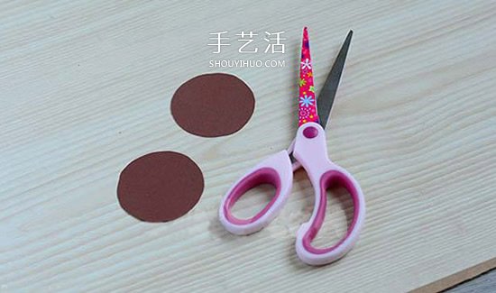 用葉子制作向日葵方法 自制樹葉太陽花圖解 -  itrip.net.cn