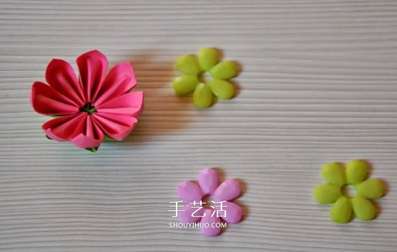 簡單又很漂亮的紙花 手工八瓣花的折紙圖解 -  itrip.net.cn