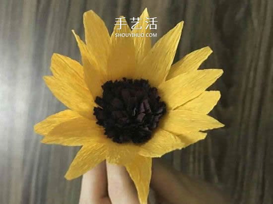 DIY手揉紙向日葵的方法 簡(jiǎn)單易學(xué)太陽花制作 -  itrip.net.cn