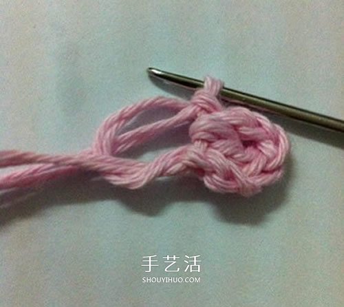 毛線編織蓮花胸針的方法 鉤針荷花胸花的編法 -  itrip.net.cn