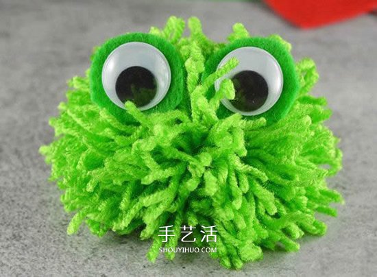毛線小青蛙手工制作 幼兒做毛線球青蛙的方法 -  itrip.net.cn