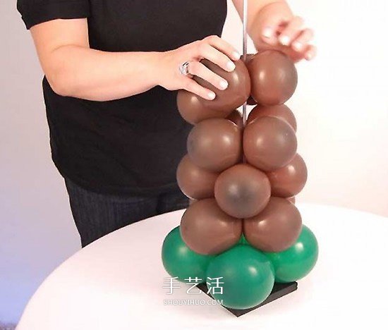 氣球造型大樹手工制作 植樹節(jié)用氣球做大樹 -  itrip.net.cn