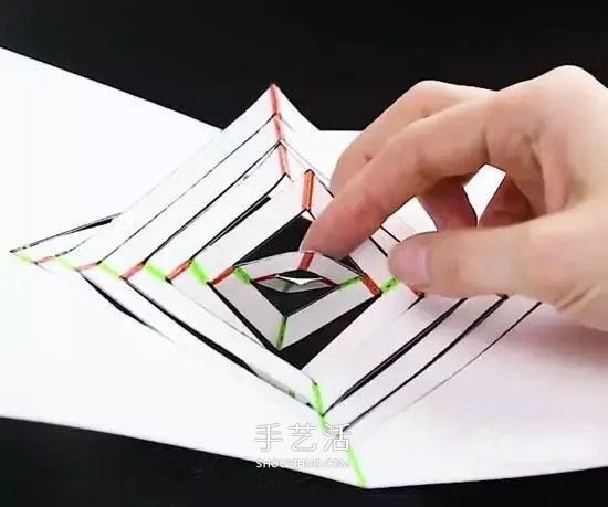 只用一張卡紙做3D旋轉裝置 打開閉合就會轉動 -  itrip.net.cn