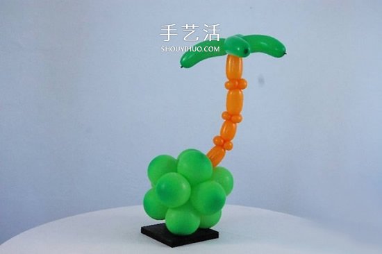 氣球造型椰子樹的做法 用氣球手工制作椰子樹 -  itrip.net.cn