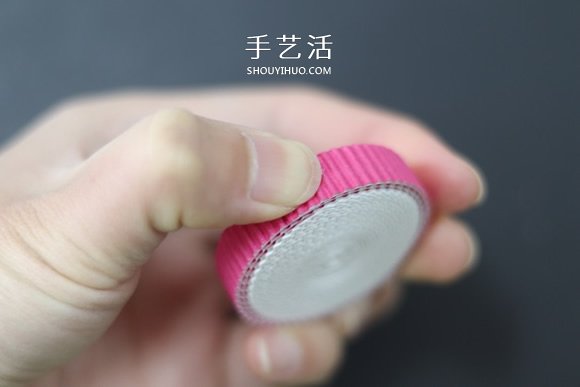 飯小姐的環(huán)保小手工 利用瓦楞紙制作火龍果掛件 -  itrip.net.cn