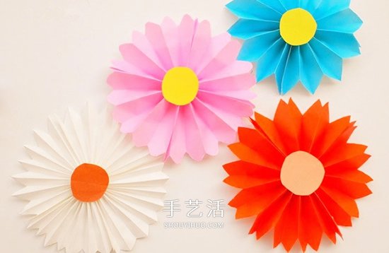 幼兒園彩紙做花的教程 簡單手工紙花制作方法 -  itrip.net.cn