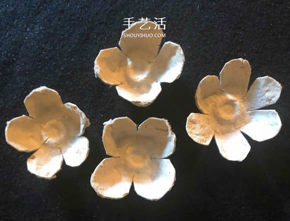 雞蛋盒廢物利用 手工制作玫瑰花胸花圖解 -  itrip.net.cn